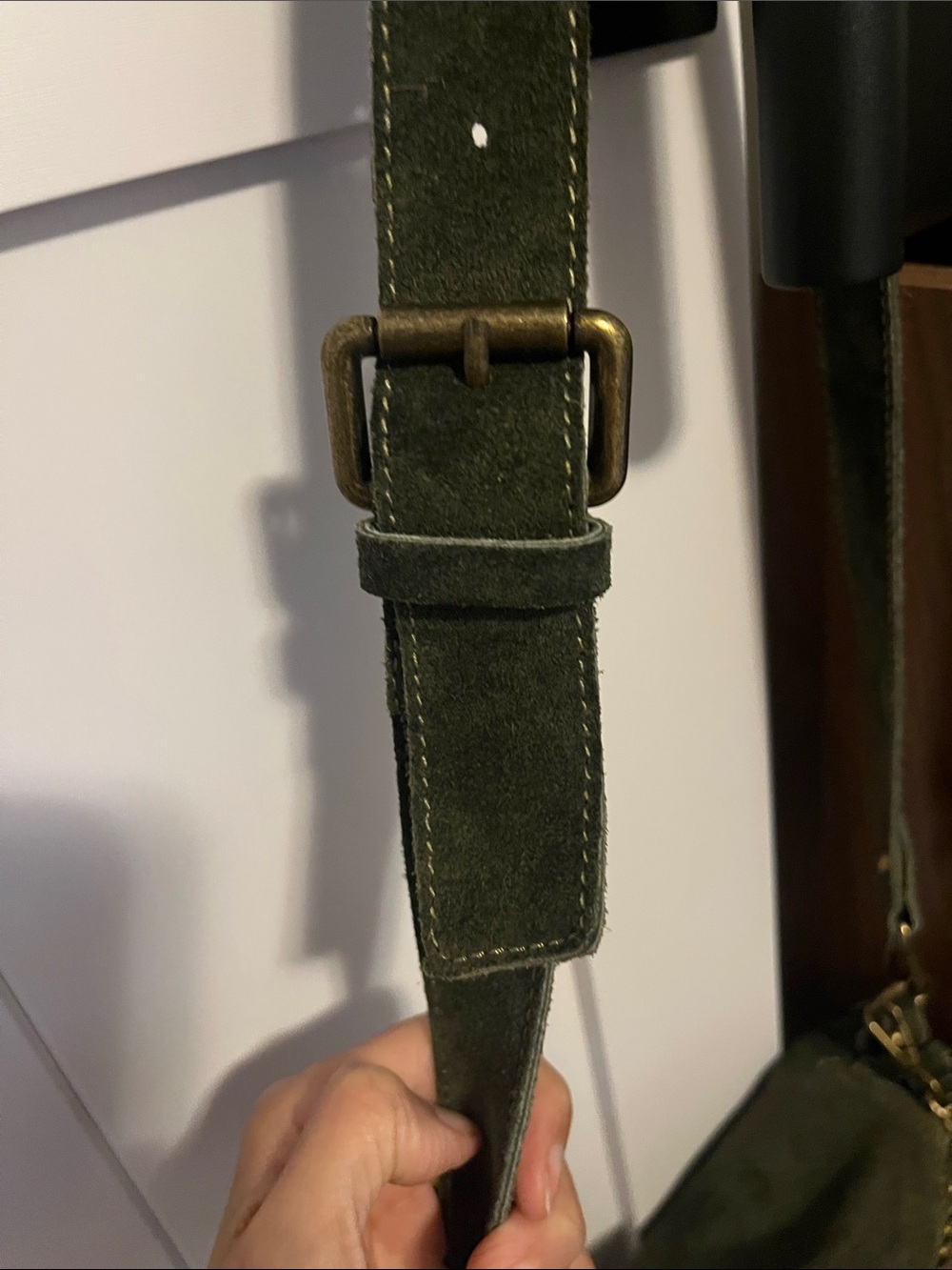 Vera Pelle Olive Green Suede Fringe Crossbody with Chain - Picture 3 of 8